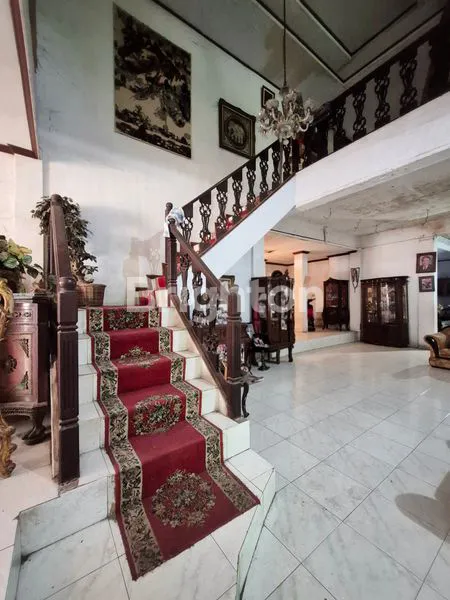 image DIJUAL RUMAH HITUNG TANAH DENGAH LAHAN LUAS DEKAT LRT CIKUNIR DI JATIBENING, BEKASI (2)