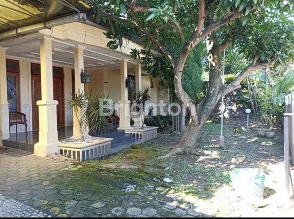 image SOLO : RUMAH LUAS FULLY FURNISHED SIAP PAKAI LOKASI DI KAWASAN ELITE MANAHAN, LUAS 543M, SHM (3)
