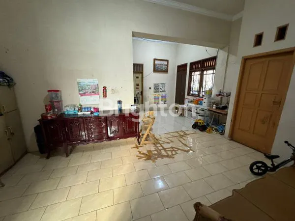 image RUMAH NYAMAN DAN STRATEGIS 2 LANTAI DI SUNTER TANJUNG PRIOK JAKARTA  (6)