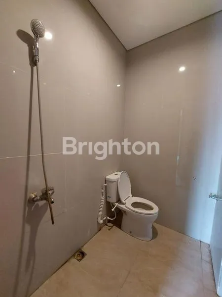 image RUMAH MEWAH 4 LANTAI + POOL, 5 MENIT KE TOL BALI MANDARA (5)