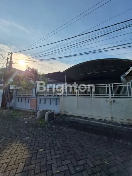 image RUMAH 1,5 LANTAI LOKASI AMAN, SECURITY 24 JAM SELANGKAH KE MERR GALAXY MALL ITS UNAIR KERTAJAYA DHARMAHUSADA INDAH  (1)