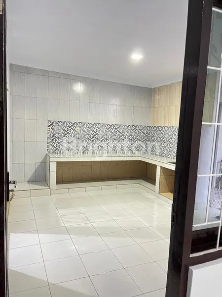 image RUMAH SEWA SIAP HUNI  SATU LANTAI PURIGADING (3)