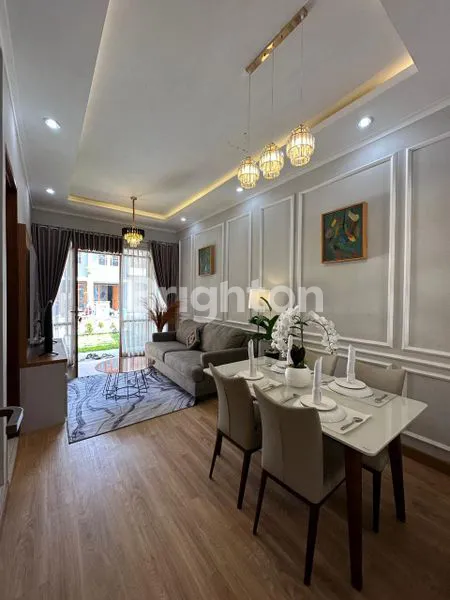 image HUNIAN MODERN 2 LANTAI FULLY FURNISHED DI CHERRY FIELD BOJONGSOANG DENGAN LOKASI PREMIUM, FULL INTERIOR DAN INTERNET READY, SIAP HUNI! (5)