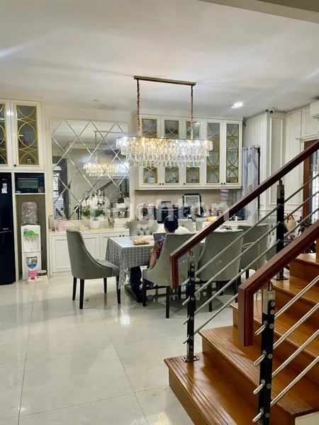 image RUMAH KOST MEWAH DI PEJATEN BARAT DEKAT TOL DAN HALTE BUSWAY (4)