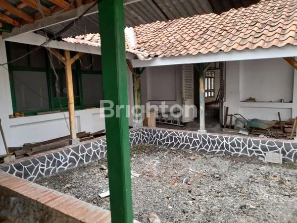 image RUMAH HERITAGE LUAS TEPI JALAN RAYA (7)