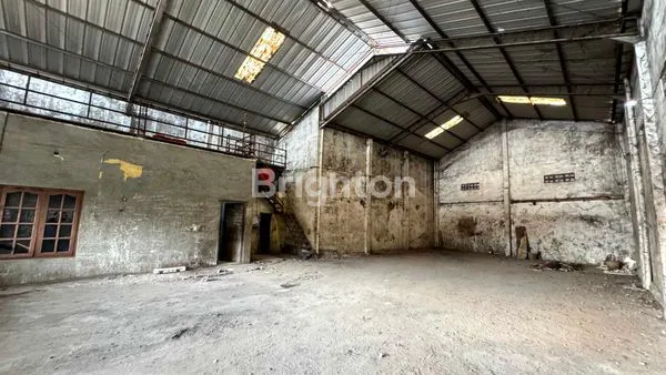 image GUDANG PREMIUM 460M² + RUMAH DI PASAR KLIWON, DEKAT FASUM (4)