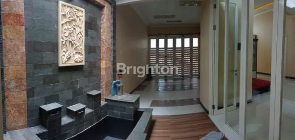 image RUMAH MEWAH ELEGAN STRATEGIS DI GAYUNG KEBONSARI SURABAYA SELATAN (3)