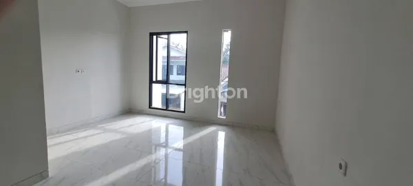 image RUMAH BARU GRESS, SUTOREJO UTARA, LOKASI STRATEGIS DEKAT RAYA MULYOSARI DAN GALAXY MALL, ADA 2 UNIT JEJER (3)