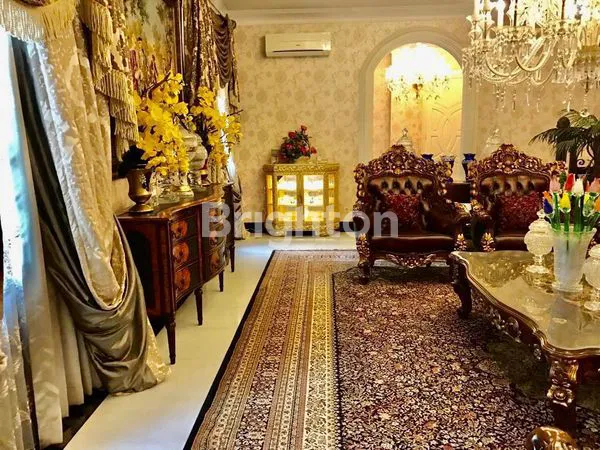 image RUMAH MEWAH DI ARTHA GADING VILLA KELAPA GADING (8)