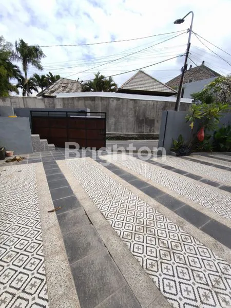 image VILLA MEWAH FULL FURNISH DENGAN KOLAM RENANG DI JANTUNG SEMINYAK (8)