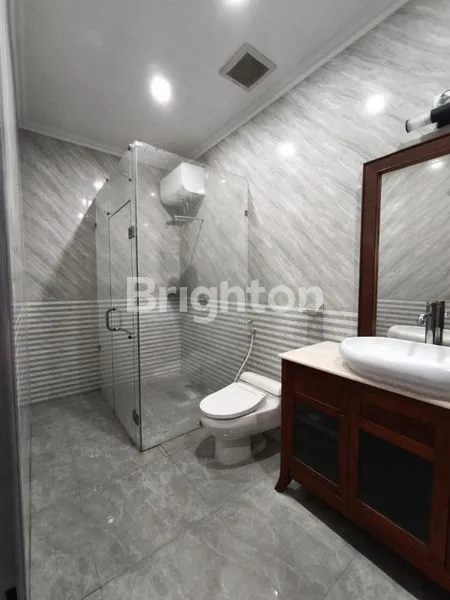 image VILLA MEWAH FULL FURNISH DENGAN KOLAM RENANG DI JANTUNG SEMINYAK (4)