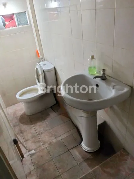 image RUKO 3 LANTAI DI JLN. DEWI SRI – LOKASI STRATEGIS SIAP HUNI ! (5)