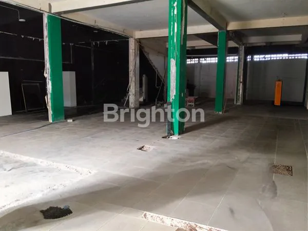 image  RUKO DI LOKASI STRATEGIS DI JLN. DEWI SRI, BALI (3)