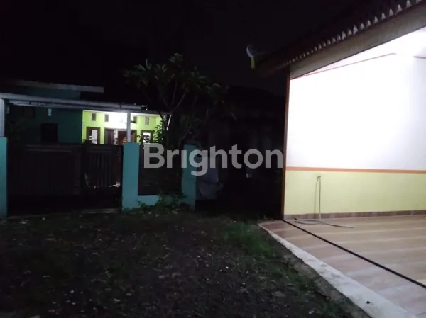 image RUMAH KONTRAKAN 2 PINTU STRATEGIS GROGOL LIMO DEPOK (3)