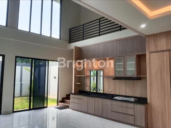 image DIJUAL : RUMAH PREMIUM DI SENTUL CITY (5)