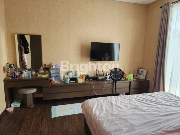 image RUMAH MEWAH 3 LANTAI FULL FURNISH DI ZORA KIMORA BSD (8)