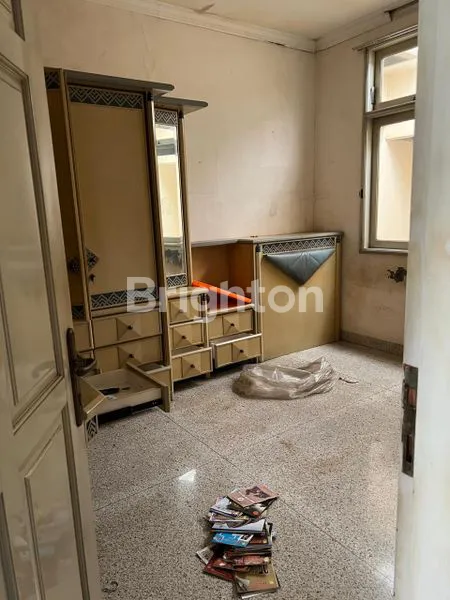 image RUMAH KOMPLEK GRENVILLE (5)