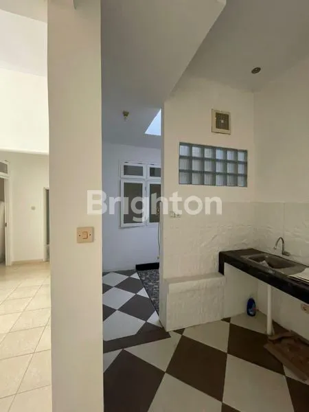 image RUMAH DALAM CLUSTER ASRI DAN RAPI DI CILEDUG TANGERANG (5)