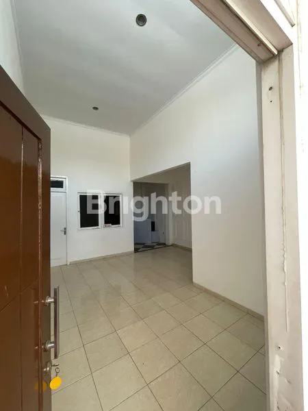 image RUMAH DALAM CLUSTER ASRI DAN RAPI DI CILEDUG TANGERANG (4)