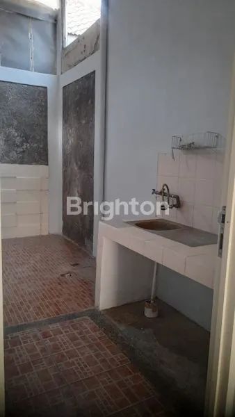 image RUMAH MINIMALIS SURABAYA TIMUR (8)