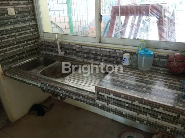 image RUKO 2 LANTAI STRATEGIS DI JAGAKARSA, DEKAT STASIUN LENTENG AGUNG (6)