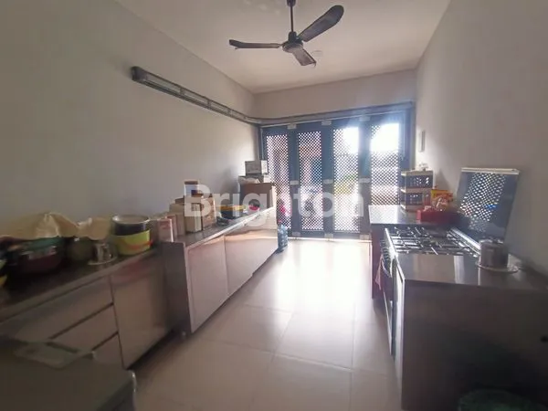 image RUMAH MEWAH DI CLUSTER EKSKLUSIF KOTA WISATA – BACKYARD BISA UNTUK KOLAM RENANG! (5)