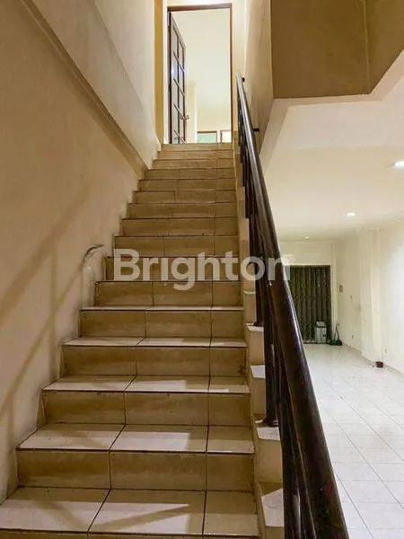 image JUAL SEWA RUKO 3 LANTAI PINGGIR JALAN JENDRAL SUDIRMAN (7)