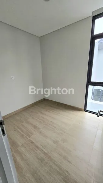 image RUMAH GREENWICH DI BSD CITY (6)