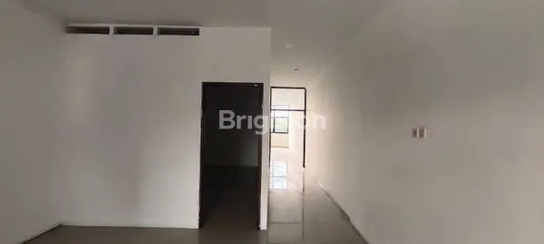 image RUKO 3 LANTAI SIAP PAKAI AREA KALIBANTENG KRAPYAK SEMARANG (8)