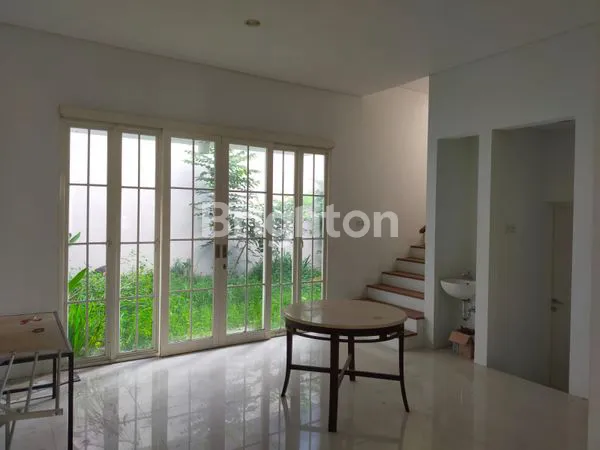 image RUMAH 2 LANTAI DEKAT DENGAN UNIVERSITAS BRAWIJAYA  (2)