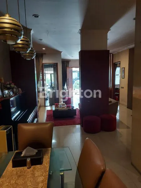 image RUMAH MEWAH 3 LANTAI DELATINOS BSD, FULL FURNISH, SHM (7)