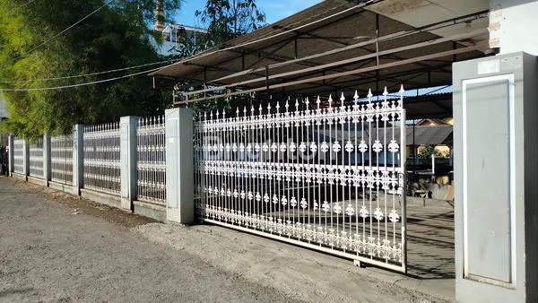 RUMAH ADA KOLAM IKAN TASIKMALAYA JAWABARAT