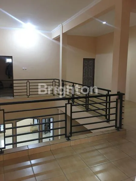 image HUNIAN STRATEGIS 2 LANTAI DI KOMPLEK PELNI (7)