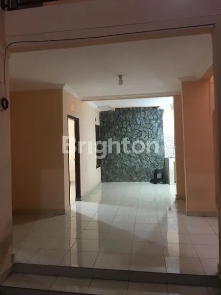 image HUNIAN STRATEGIS 2 LANTAI DI KOMPLEK PELNI (4)