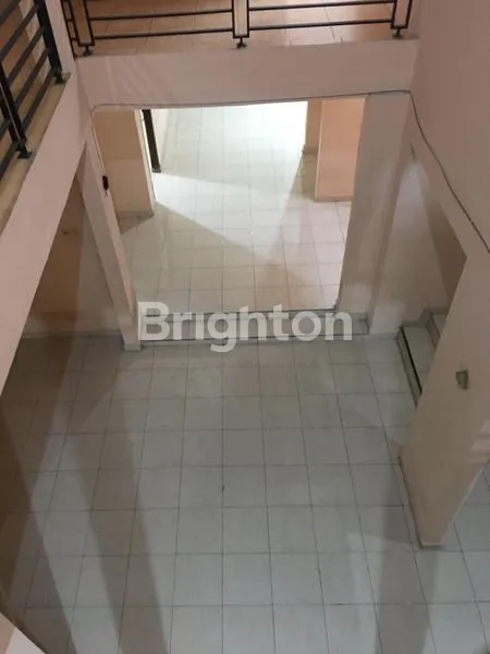 image HUNIAN STRATEGIS 2 LANTAI DI KOMPLEK PELNI (6)