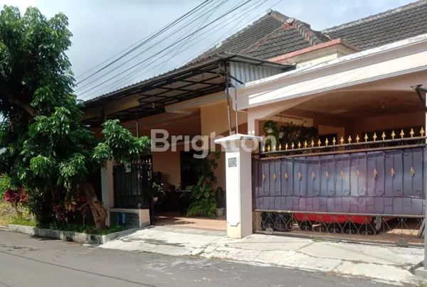 image RUMAH 300M2 ( HITUNG TANAH ! ) DI LOKASI YANG STRATEGIS 3 MENIT DARI SOEHAT, KOTA MALANG (1)