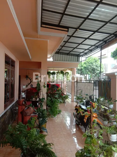 image RUMAH 300M2 ( HITUNG TANAH ! ) DI LOKASI YANG STRATEGIS 3 MENIT DARI SOEHAT, KOTA MALANG (2)