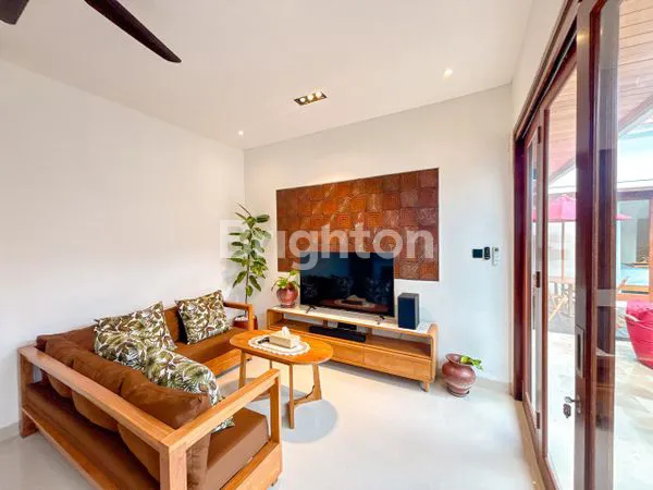 image VILLA MODERN 4 BEDROOM DI SEMINYAK BISA LEASEHOLD ATAU FREEHOLD (5)
