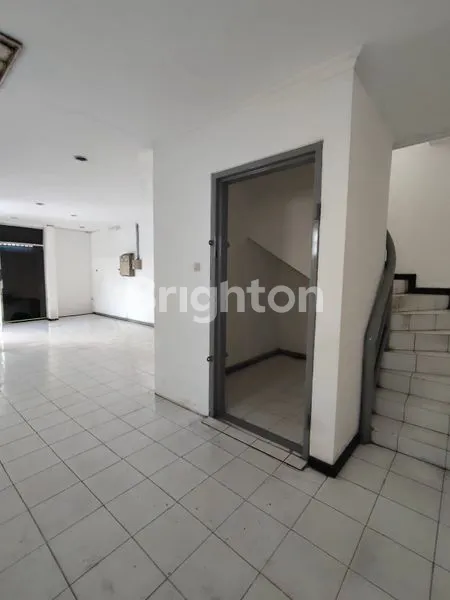 image RUKO MURAH DAN STRATEGIS DI JALAN RAYA UTAMA KARTASURA DEKAT DENGAN PASAR KARTASURA (3)