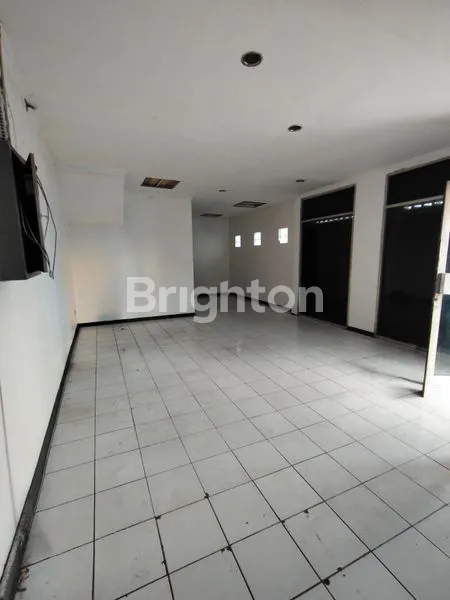 image RUKO MURAH DAN STRATEGIS DI JALAN RAYA UTAMA KARTASURA DEKAT DENGAN PASAR KARTASURA (5)