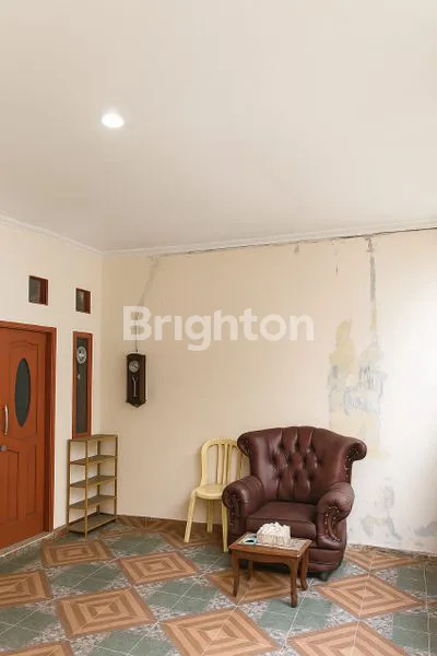 image RUMAH DI JURANG MANGU PONDOK AREN  (3)