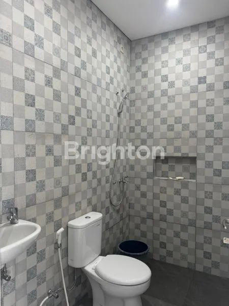 image RUMAH 2 LANTAI STRATEGIS DEKAT LIVING WORLD & UNIV NGURAH RAI (6)