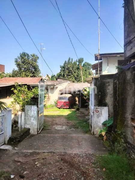 image RUMAH LUAS DI JANTUNG JAKARTA SELATAN HARGA DIBAWAH PASARAN (3)