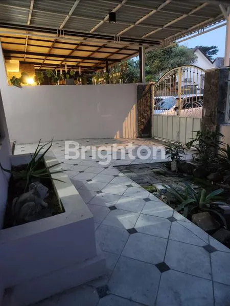 image RUMAH DI TAMAN PUSPA RAYA CITRALAND.  DEKAT KE MAYJEND SUNGKONO, HR MUHAMAD, PAKUWON MALL, WIYUNG, BABATAN, PASAR MODERN DAN AKSES TOL. (2)