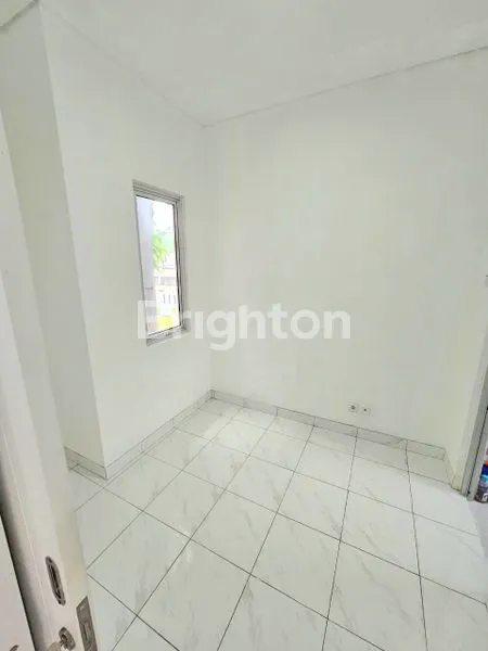 image RUMAH GADING SERPONG 2 LANTAI 960JUTA NEGO SD DEAL!!  (8)