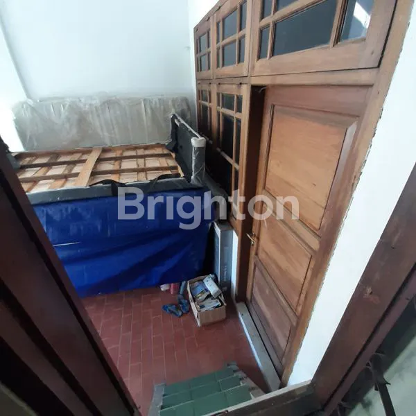 image RUMAH MEWAH DITENGAH KOTA (7)