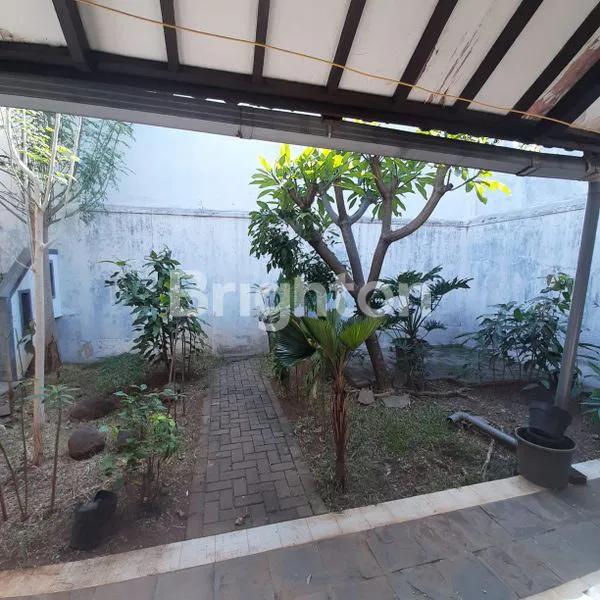 image RUMAH MEWAH DITENGAH KOTA (1)