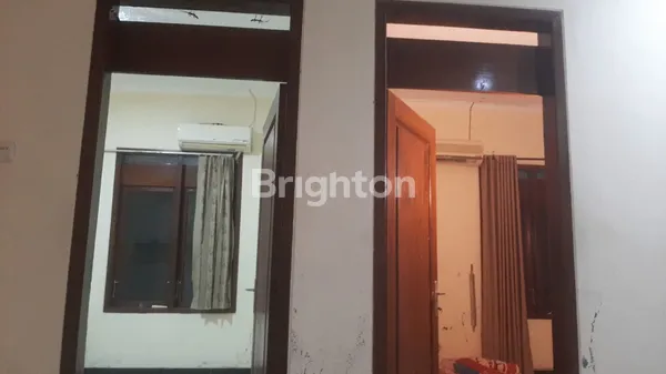 image RUMAH STRATEGIS DEKAT PUSAT BISNIS SOLOBARU (3)