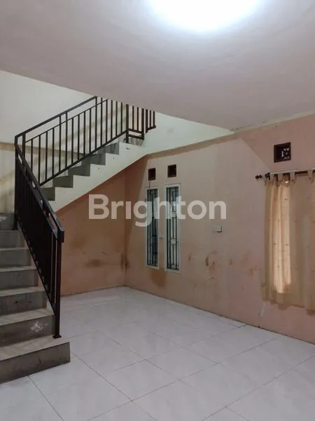 image RUMAH DI KOMPLEK PERMATA CIMAHI (1)