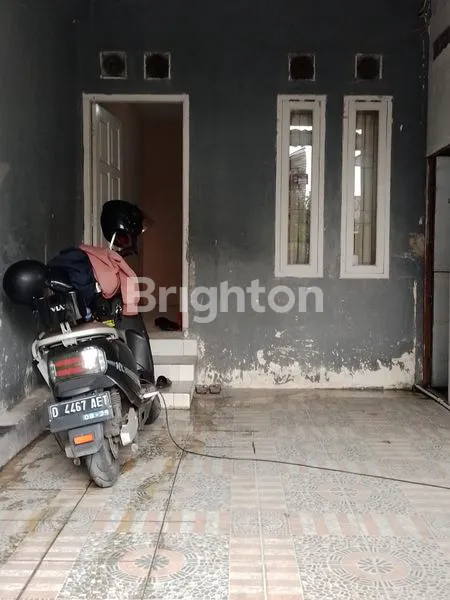 image RUMAH DI KOMPLEK PERMATA CIMAHI (2)